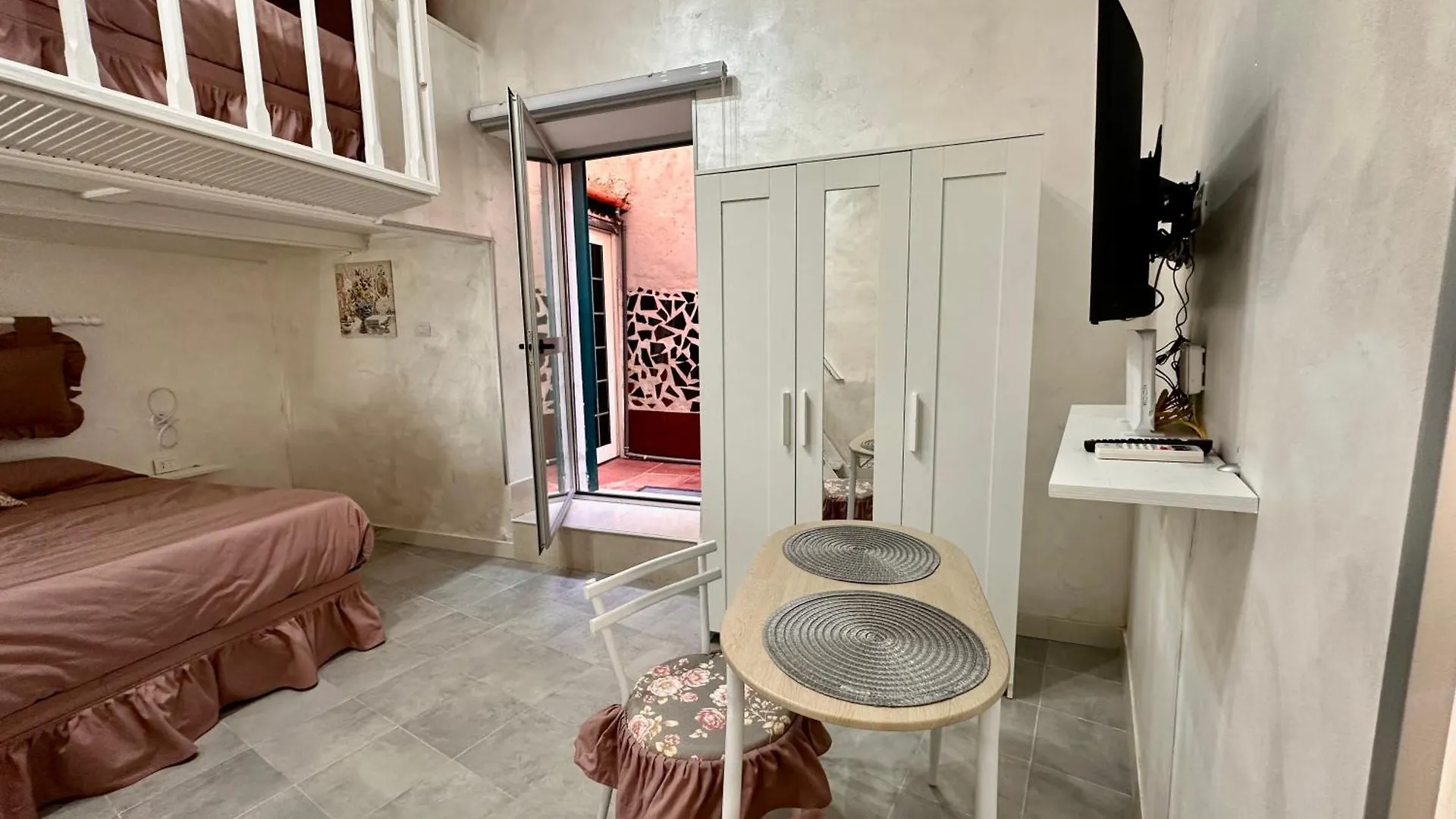 Roila House - Self Checkin Apartment Naples