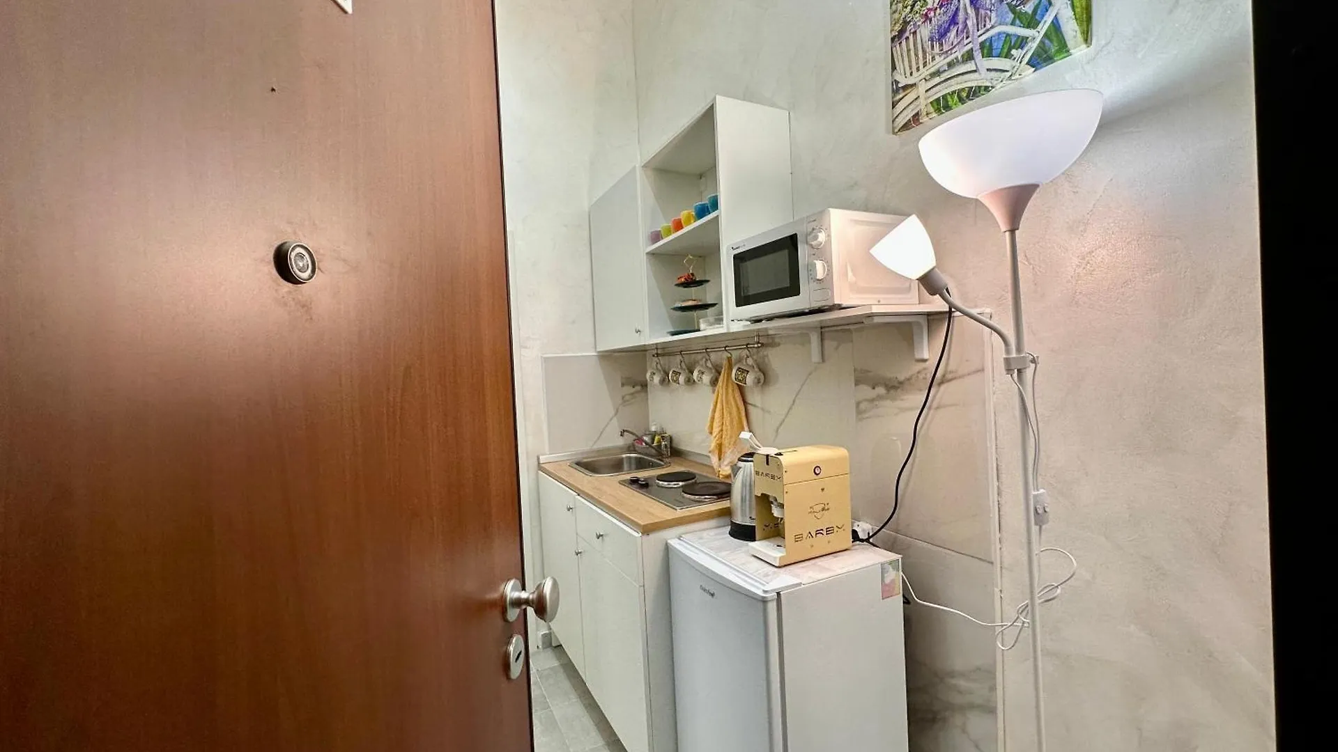 Roila House - Self Checkin Apartment Naples 0*,