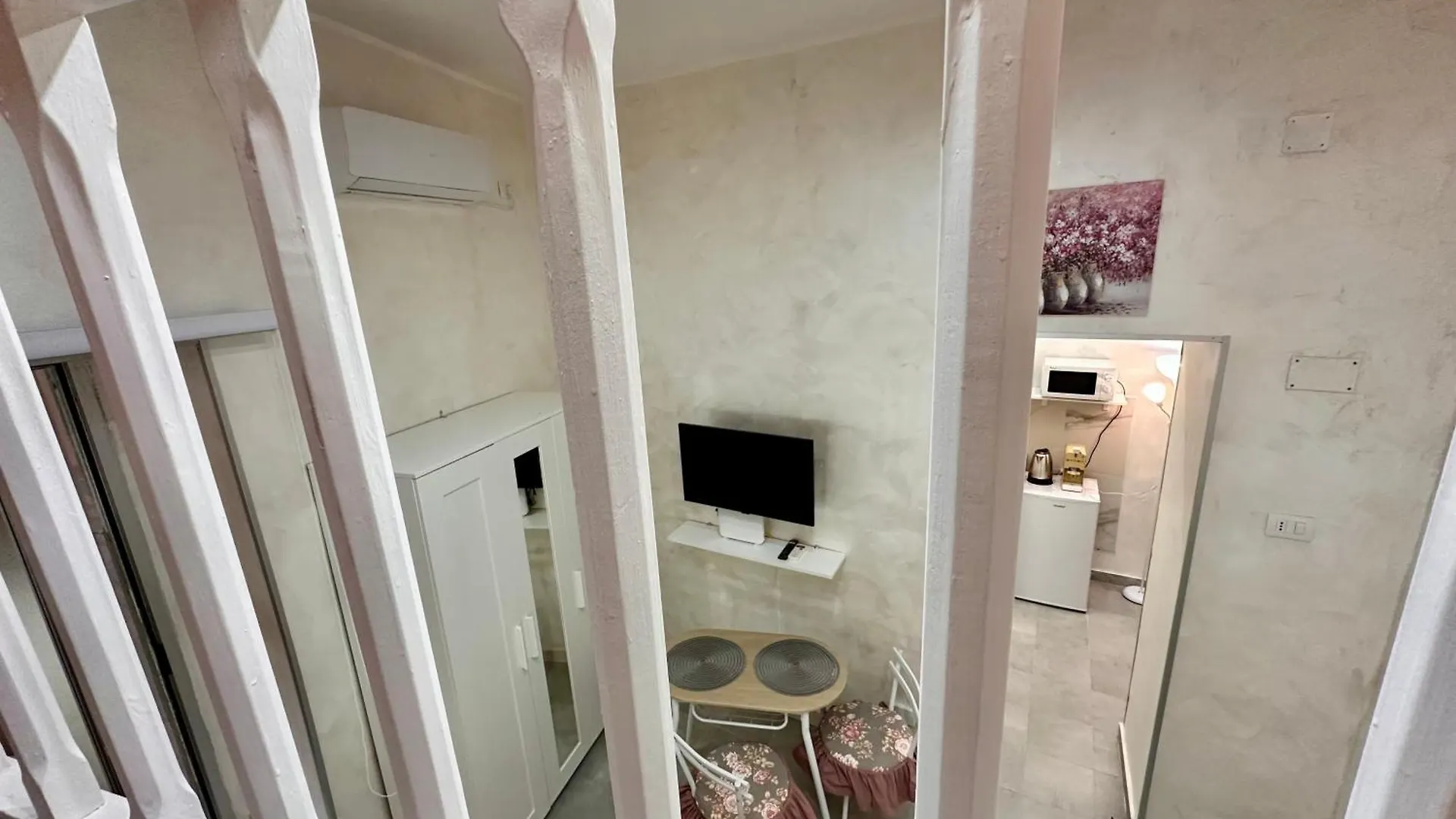 Roila House - Self Checkin Apartment Naples Italy