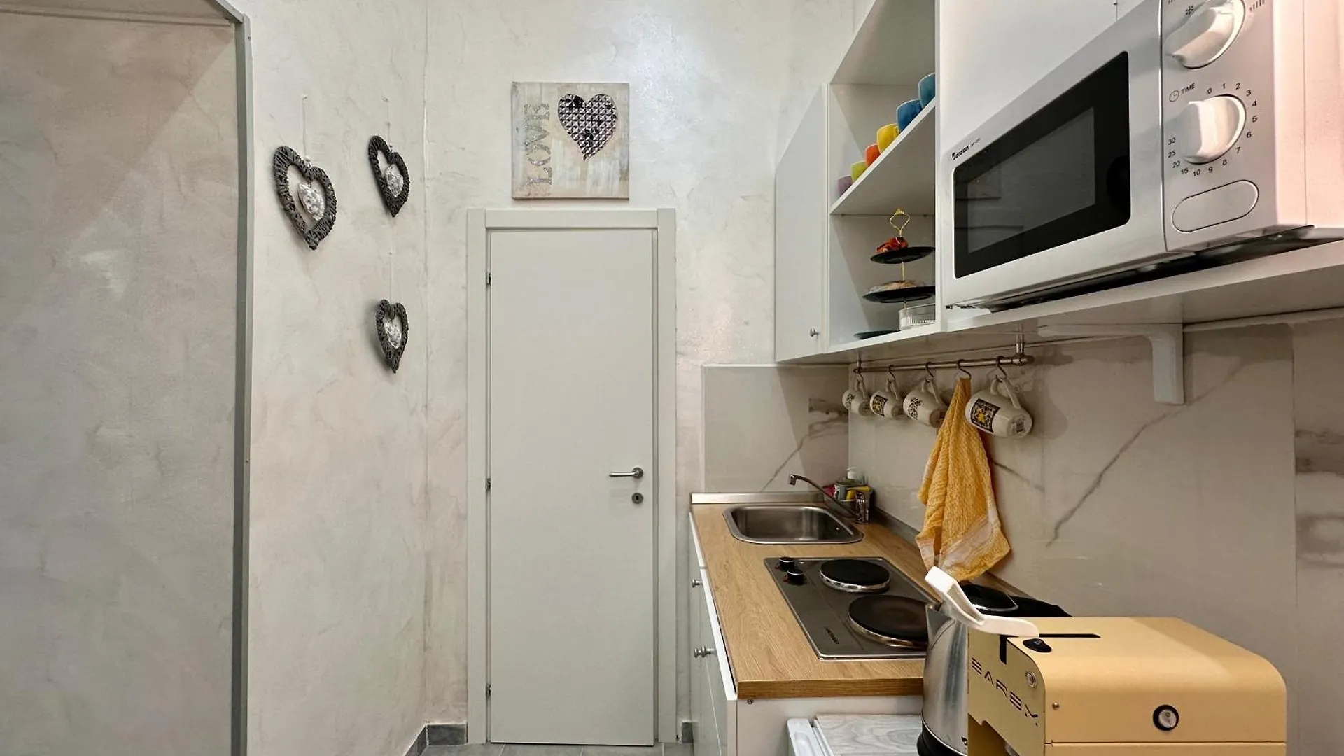 Roila House - Self Checkin Apartment Naples Italy