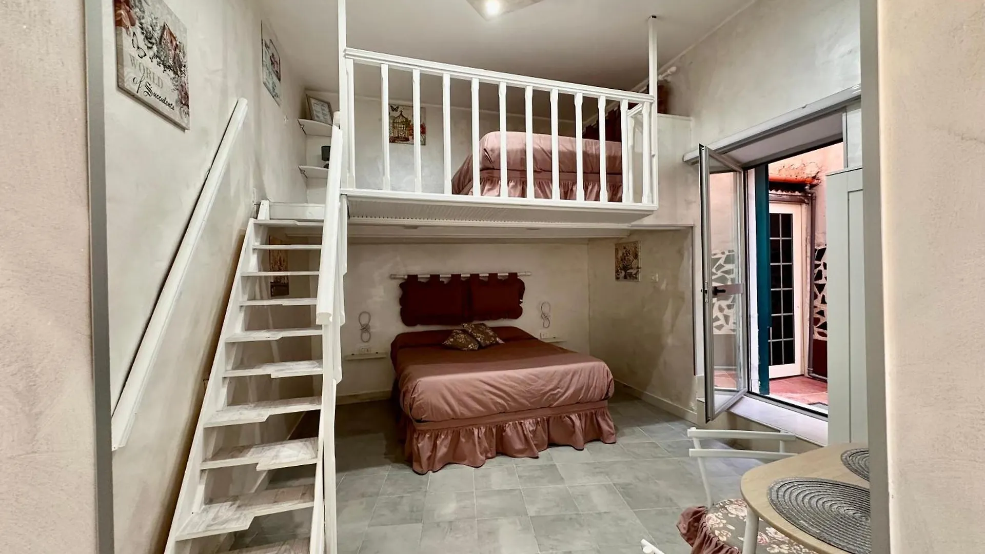 Roila House - Self Checkin Apartment Naples